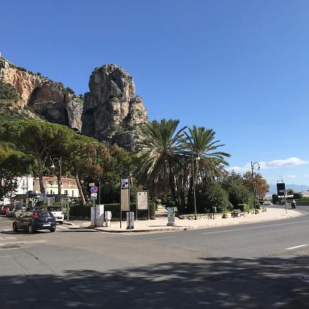 B E B Riviera Di Levante 테라치나 외부 사진