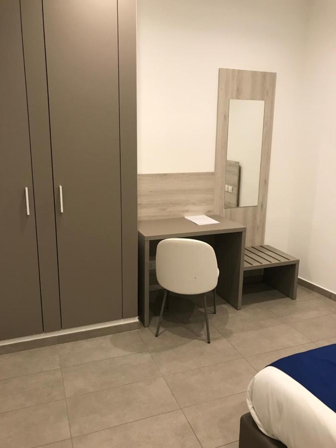 B E B Riviera Di Levante 테라치나 외부 사진